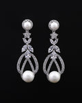 Pendientes Largos de Perla y Circonitas